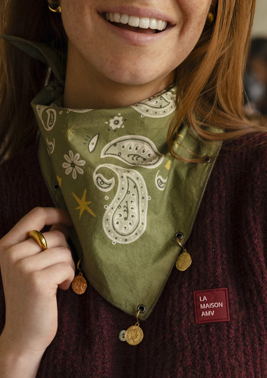 Pendant Scarf